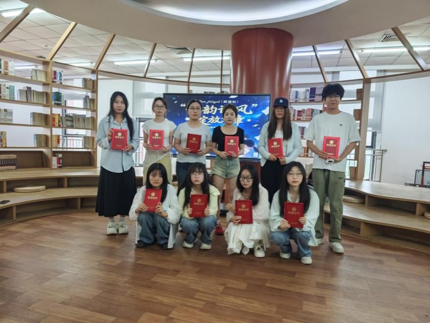 馆内新闻║当古韵邂逅英文：一场别开生面的文化对话